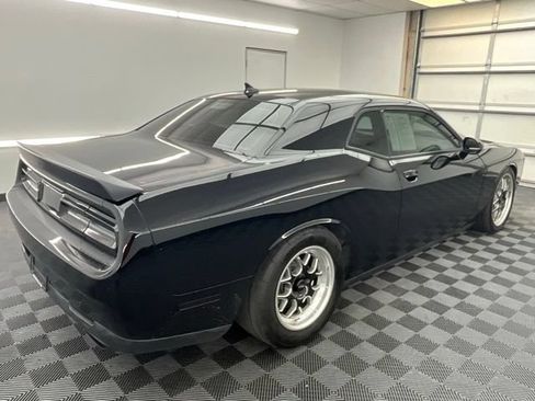 Used 2016 Dodge Challenger SRT Hellcat RWD image 23