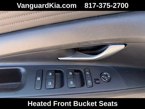 Used 2025 Hyundai Elantra SEL FWD image 17
