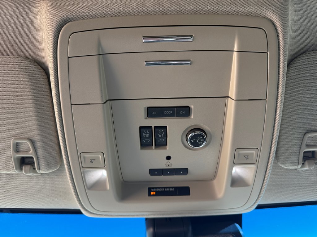 Used 2019 Chevrolet Tahoe Premier AWD/4WD image 46