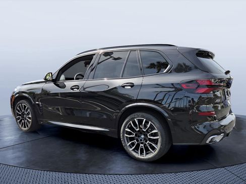 Certified 2025 BMW X5 xDrive40i w/ M Sport Package AWD/4WD image 4