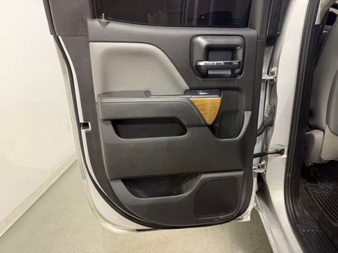 Used 2015 Chevrolet Silverado 2500 LTZ w/ LTZ Plus Package image 21