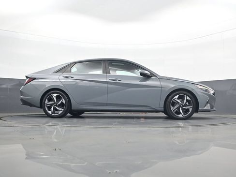 Certified 2021 Hyundai Elantra Limited FWD image 25