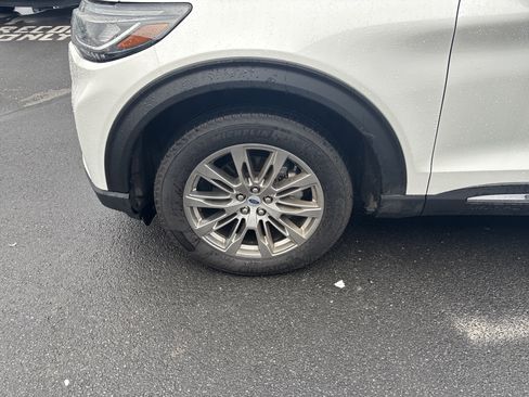 Used 2025 Ford Explorer Active w/ Active Comfort Package image 11