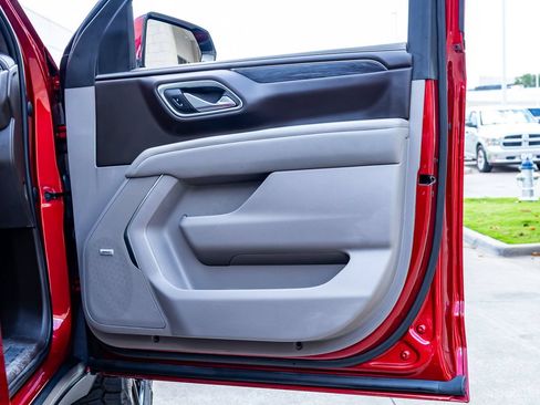 Used 2022 GMC Yukon SLT w/ SLT Premium Package RWD image 38
