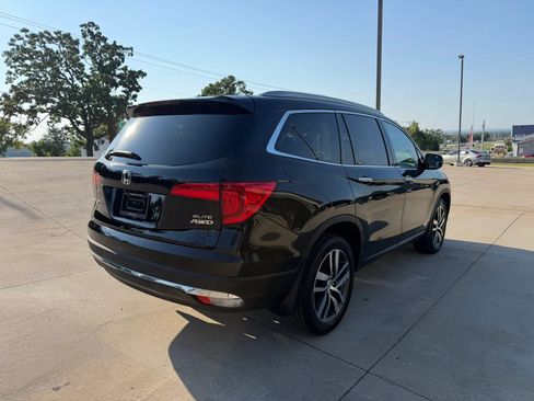 Used 2017 Honda Pilot Elite image 9