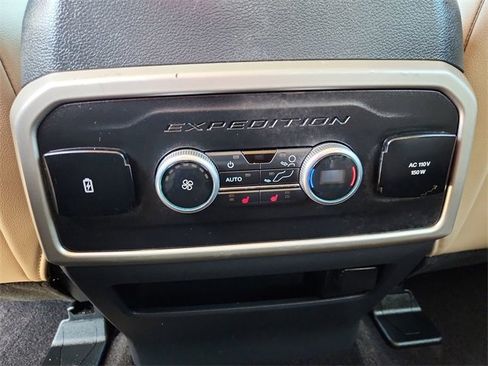 Used 2022 Ford Expedition Max Limited image 22
