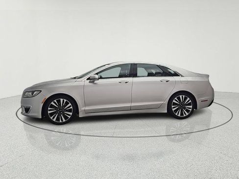 Used 2017 Lincoln MKZ Reserve image 4