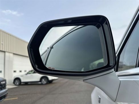 Certified 2023 Cadillac XT5 Premium Luxury image 12