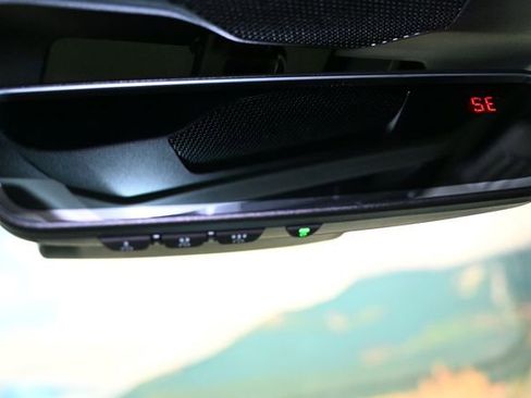 Certified 2025 Subaru Crosstrek 2.0i Premium w/ Crosstrek Mirror Package image 40