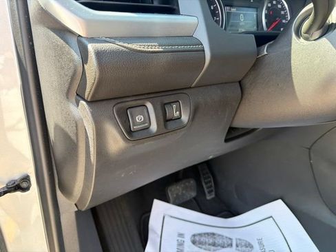 Used 2018 GMC Acadia SLT AWD/4WD image 24