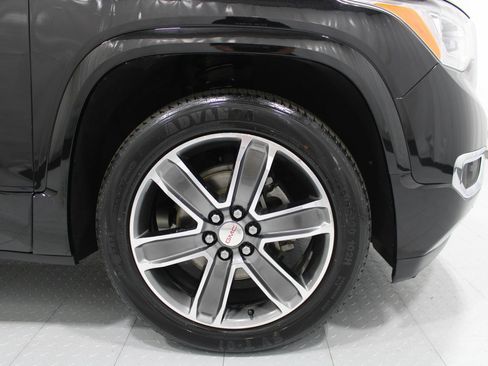 Used 2018 GMC Acadia Denali w/ Technology Package AWD/4WD image 5