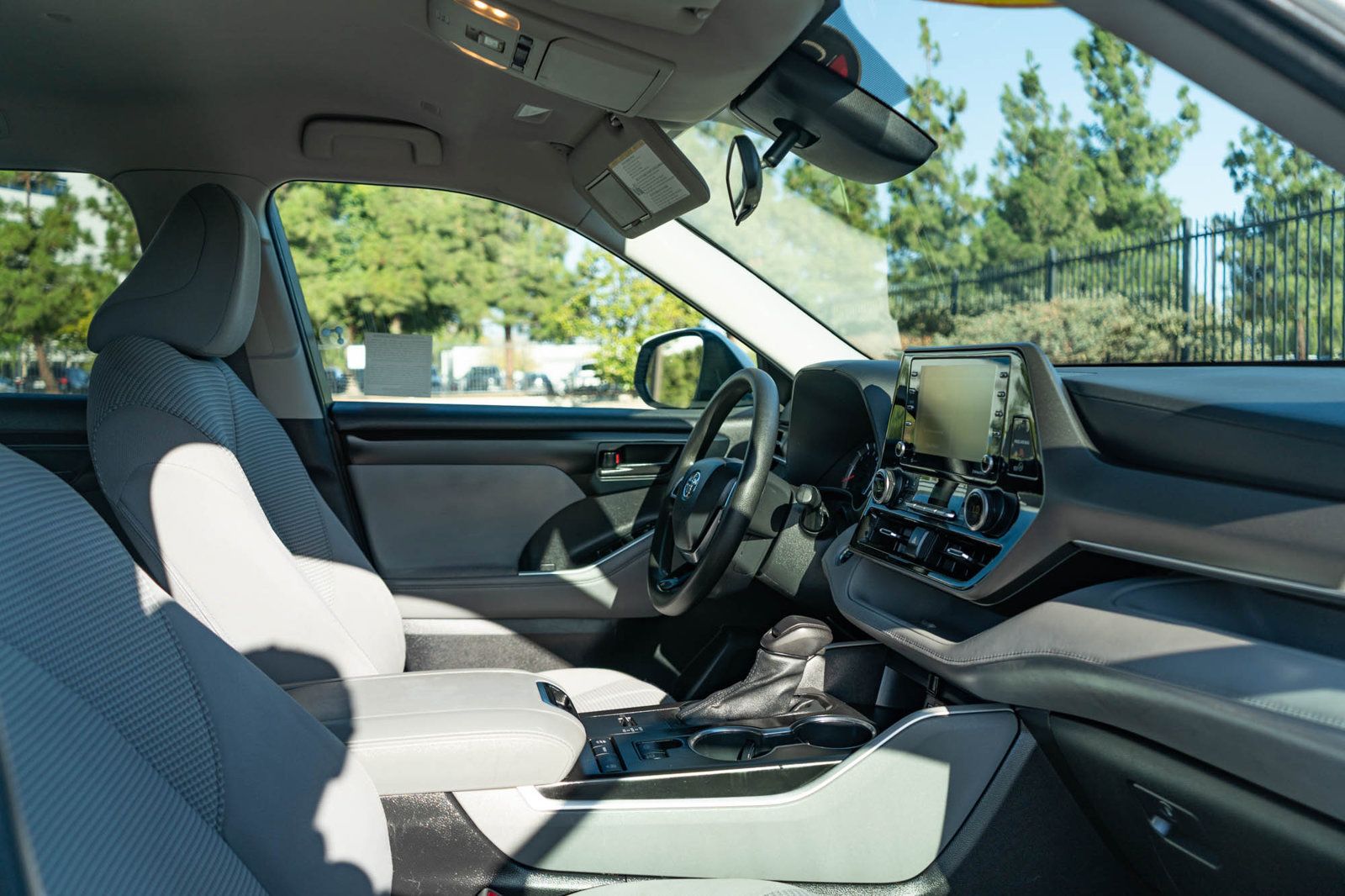 Certified 2021 Toyota Highlander L FWD image 22
