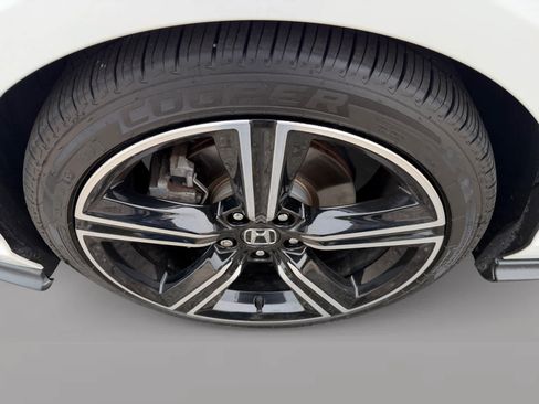 Used 2024 Honda Accord Sport image 9