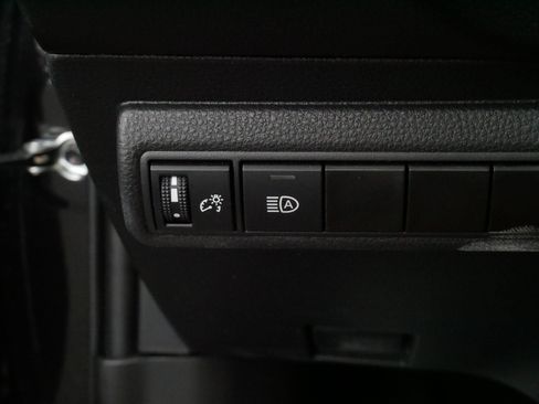 Used 2022 Toyota Corolla LE FWD image 28