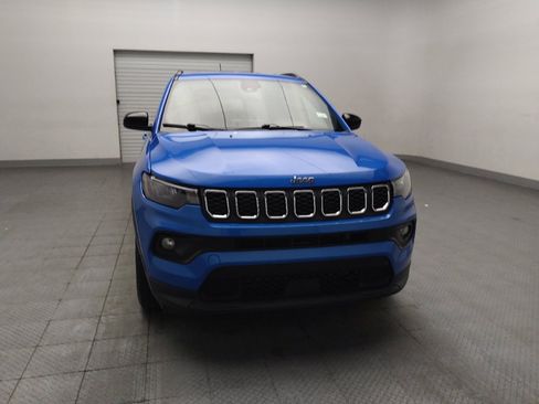 Used 2024 Jeep Compass Latitude AWD/4WD image 14
