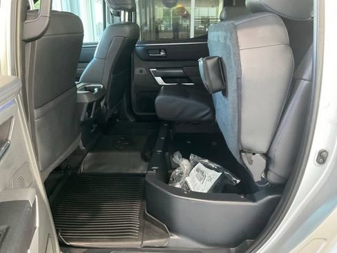Used 2024 Toyota Tundra Platinum AWD/4WD image 18