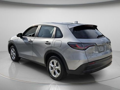 Used 2025 Honda HR-V LX image 8