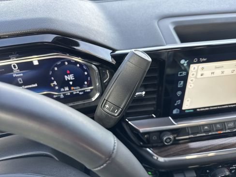 Used 2023 Chevrolet Silverado 1500 RST image 20