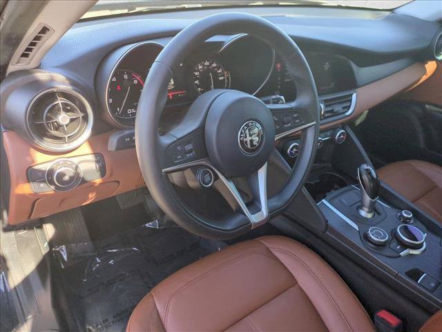Used 2017 Alfa Romeo Giulia AWD image 10