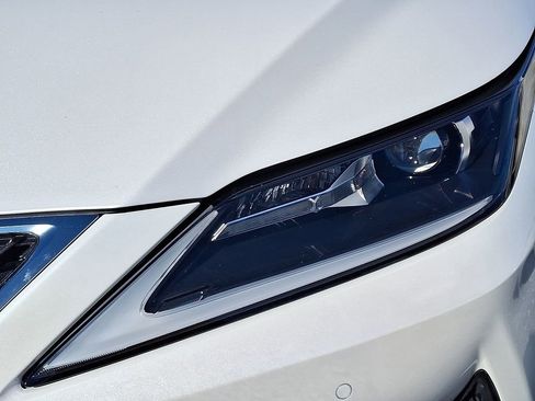 Used 2020 Lexus RX 350L Premium w/ Premium Package image 10