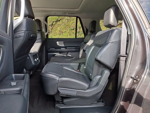 Used 2025 Ford Expedition Max Platinum AWD/4WD image 10