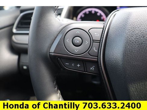 Used 2024 Toyota Camry SE image 12