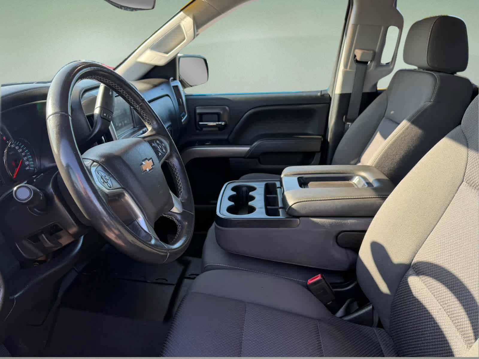 Used 2019 Chevrolet Silverado 1500 LT AWD/4WD image 15