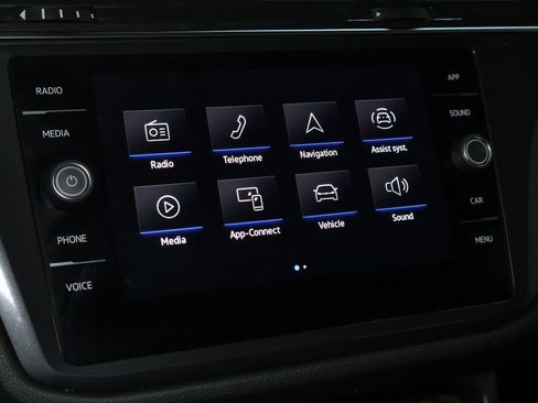 Used 2023 Volkswagen Tiguan SE image 26