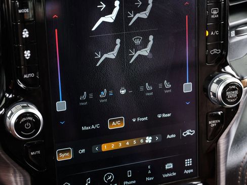 Used 2022 RAM 3500 Limited AWD/4WD image 30