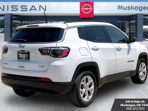 Used 2024 Jeep Compass Latitude AWD/4WD image 5