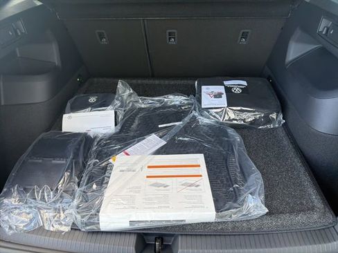 New 2026 Volkswagen Tiguan SEL R-Line AWD/4WD image 22