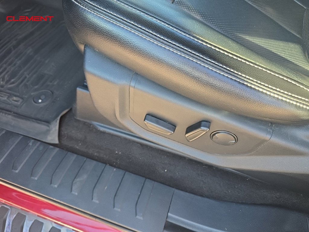 Used 2019 Ford F150 Lariat w/ Equipment Group 502A Luxury AWD/4WD image 11