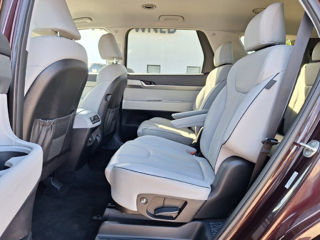 Used 2025 Hyundai Palisade SEL FWD image 13