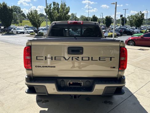 Used 2022 Chevrolet Colorado Z71 AWD/4WD image 8