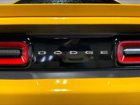 Used 2017 Dodge Challenger R/T RWD image 32