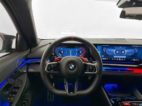 Used 2025 BMW M5 w/ Carbon Package image 22