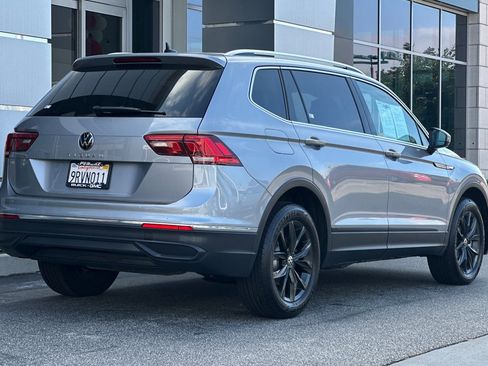 Used 2024 Volkswagen Tiguan SE image 4