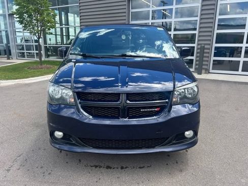Used 2015 Dodge Grand Caravan R/T w/ Driver Convenience Group FWD image 2
