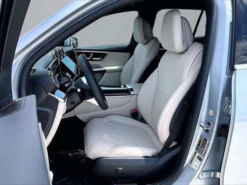 Certified 2025 Mercedes-Benz GLC 300 image 27