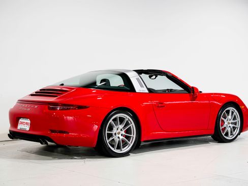 Used 2015 Porsche 911 Targa 4S image 4