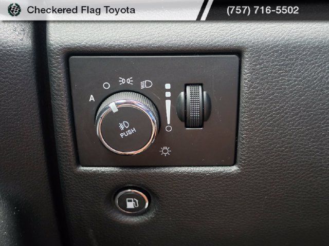 Used 2021 Jeep Grand Cherokee Laredo AWD/4WD image 9