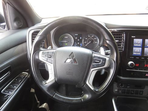 Used 2020 Mitsubishi Outlander SEL image 13