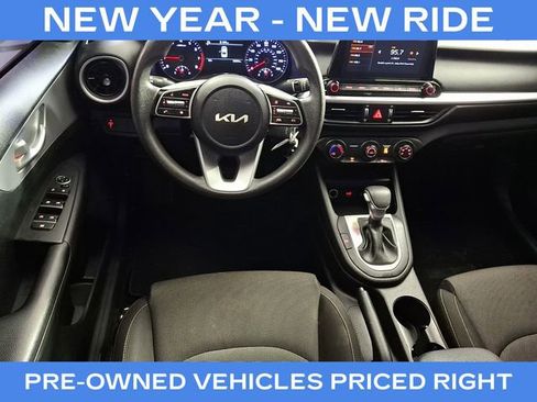 Used 2023 Kia Forte LXS image 12