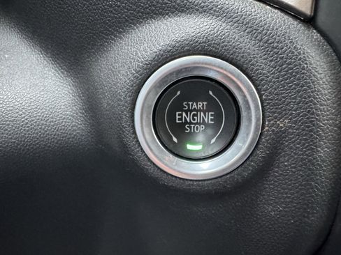 Used 2022 Chevrolet Silverado 1500 High Country w/ Technology Package image 14