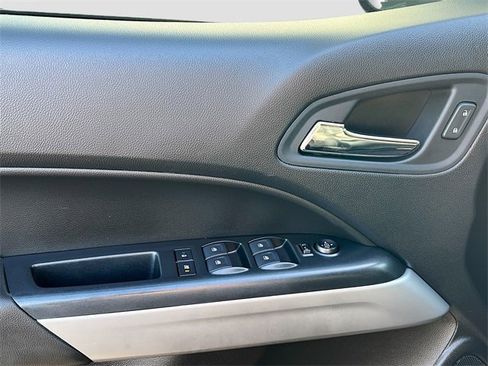 Used 2021 Chevrolet Colorado ZR2 image 17