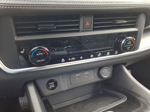 New 2026 Nissan Rogue SV image 12