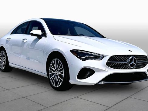 Used 2025 Mercedes-Benz CLA 250 4MATIC image 3