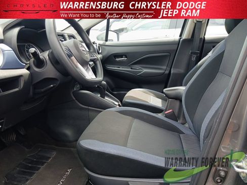 Used 2024 Nissan Versa SV FWD image 11