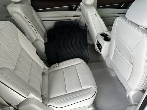 New 2026 Buick Enclave Avenir w/ Super Cruise Package FWD image 38