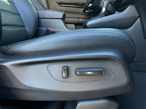 Used 2025 Honda CR-V EX-L image 31